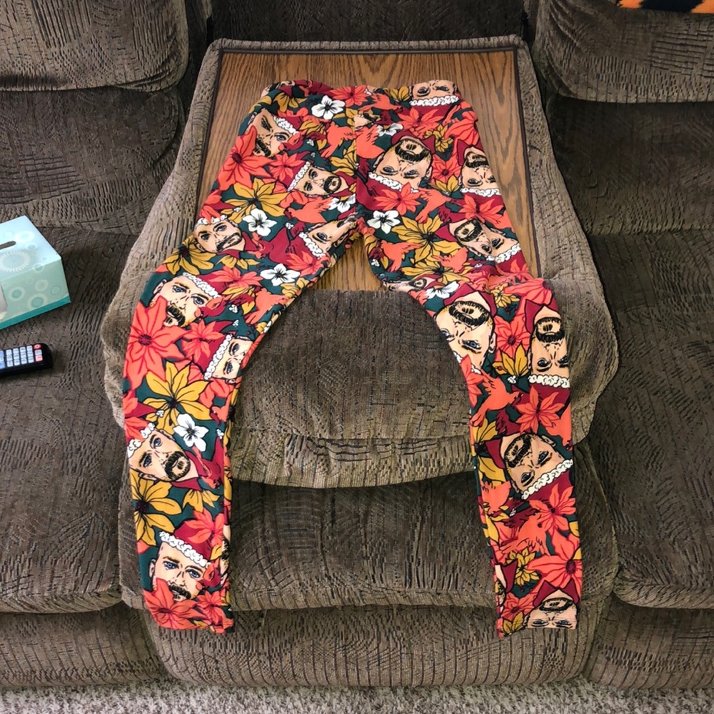 🎄LuLaRoe🎄leggings One Size! Christmas Leggings!
